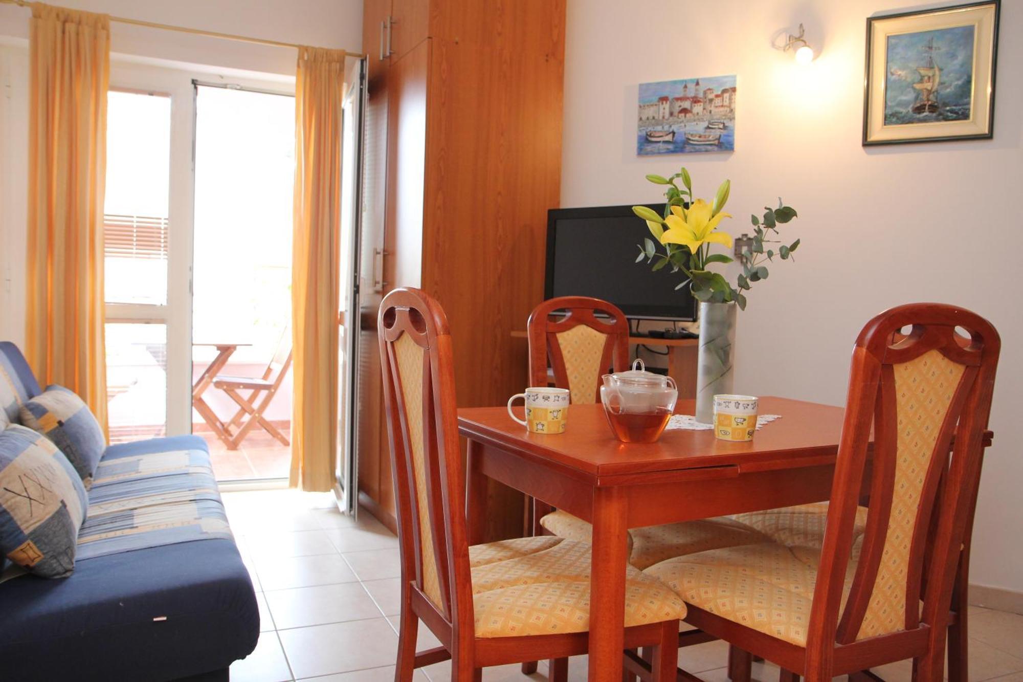 Villa Stella โตรกีร์ ภายนอก รูปภาพ