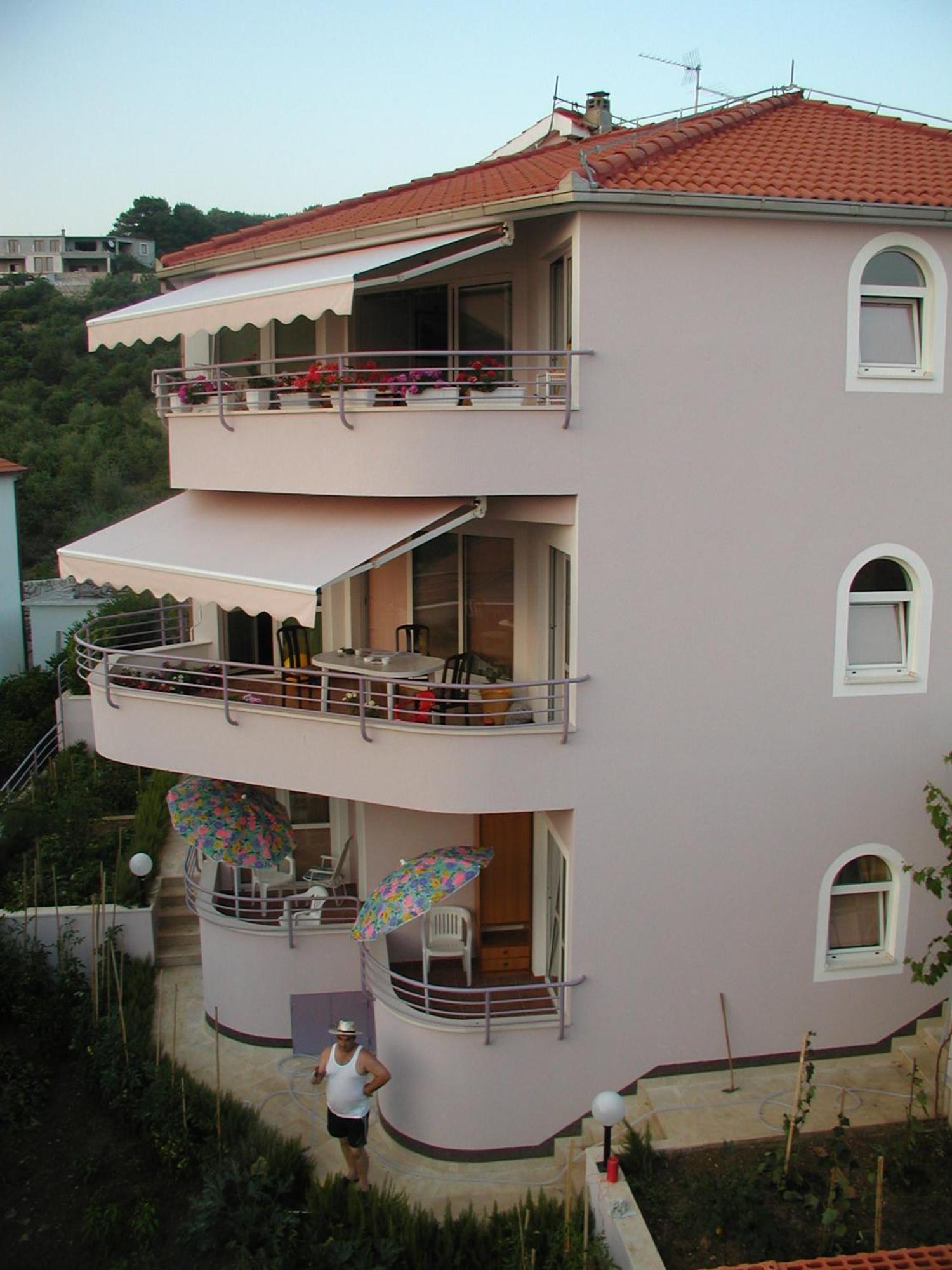 Villa Stella โตรกีร์ ภายนอก รูปภาพ