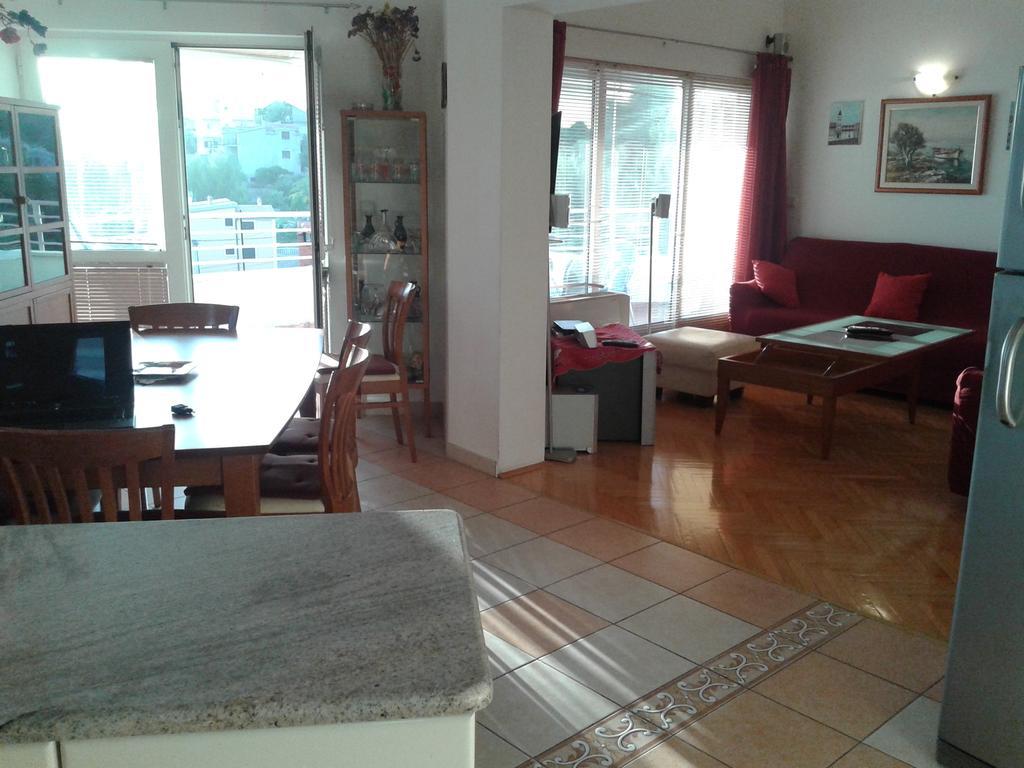 Villa Stella โตรกีร์ ภายนอก รูปภาพ