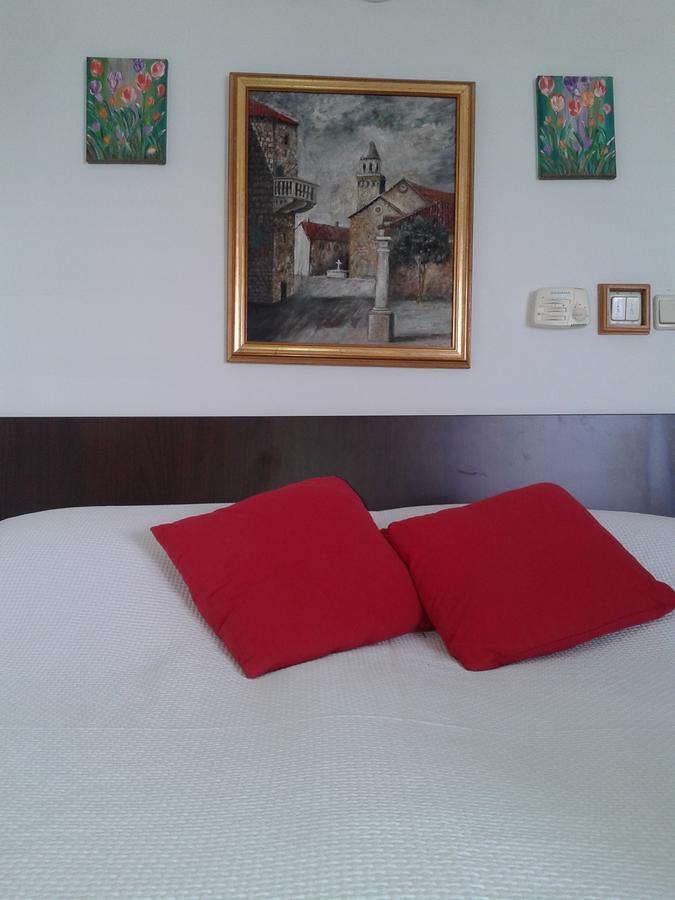 Villa Stella โตรกีร์ ภายนอก รูปภาพ